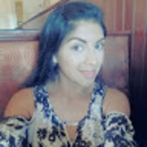 Meet your Posher, Yaneth